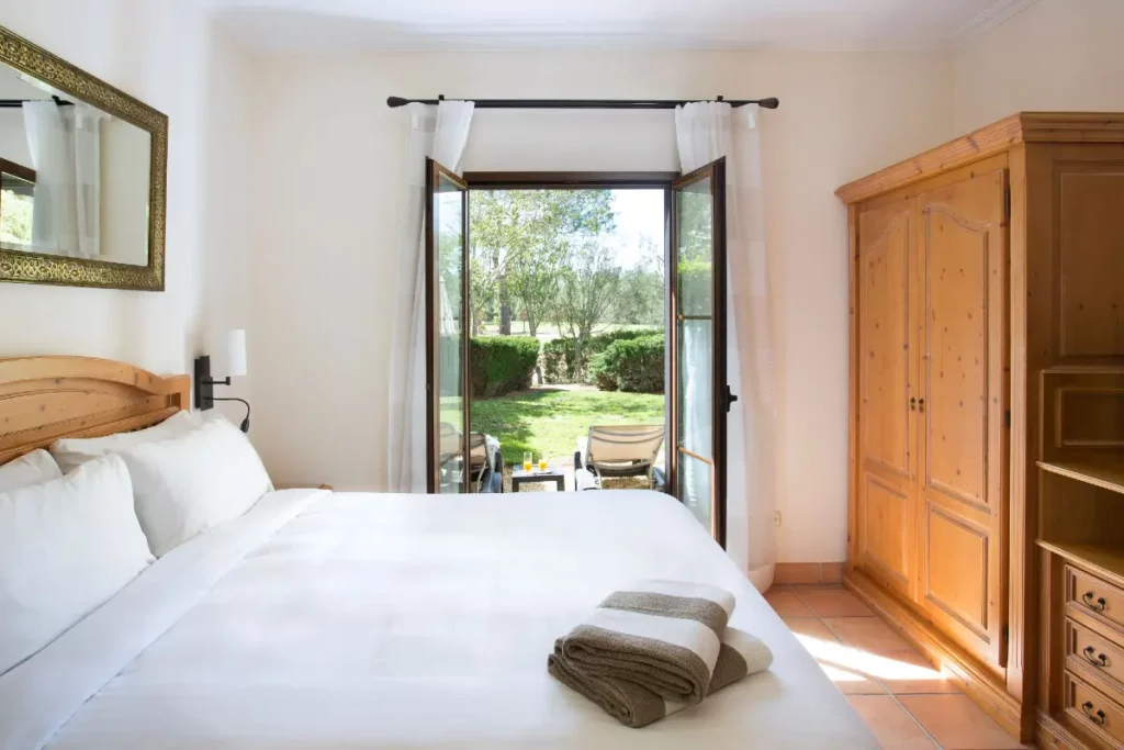 Marriott Son Antem Villa King Bed and private patio