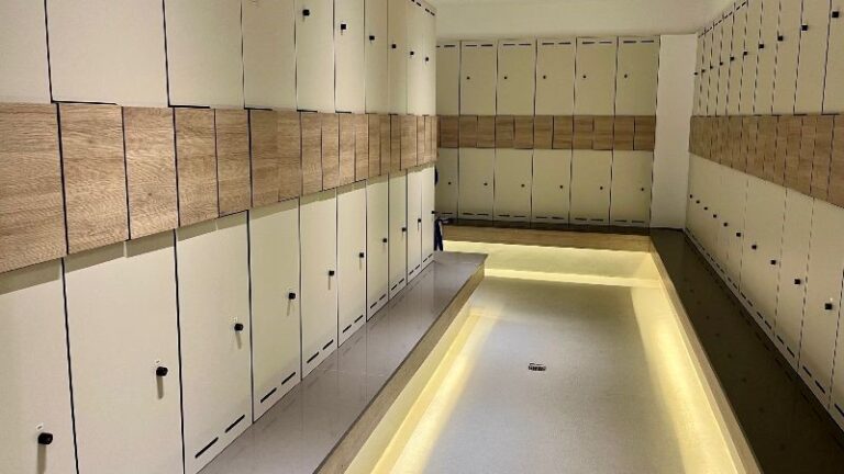 New lockers in the changing rooms